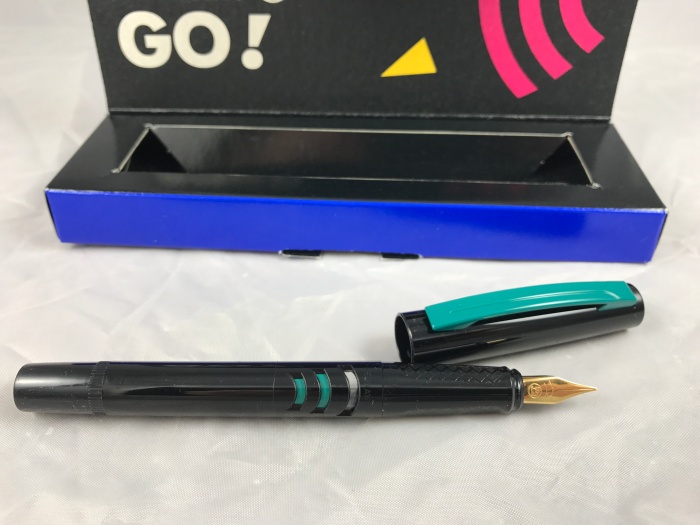 Pelikan Go fountain pen